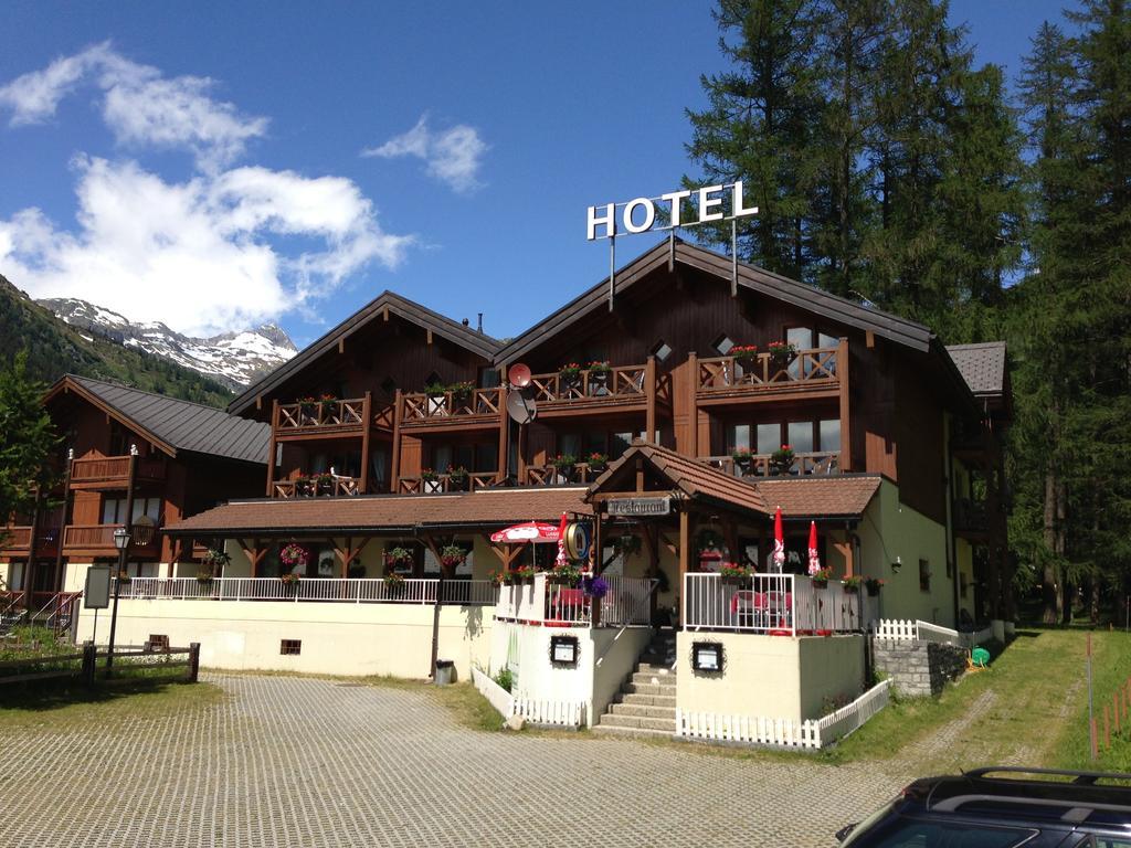 Hotel Alpenhof โอเบอร์วัลด์ ภายนอก รูปภาพ