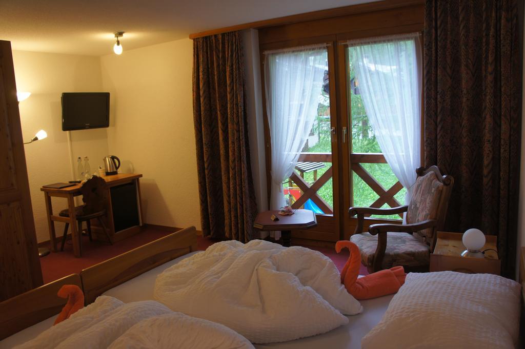 Hotel Alpenhof โอเบอร์วัลด์ ภายนอก รูปภาพ