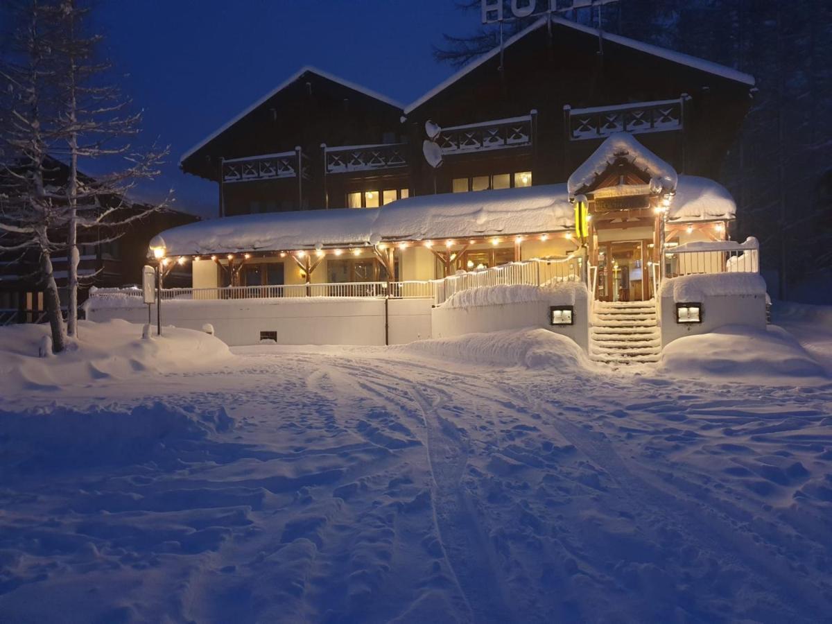 Hotel Alpenhof โอเบอร์วัลด์ ภายนอก รูปภาพ